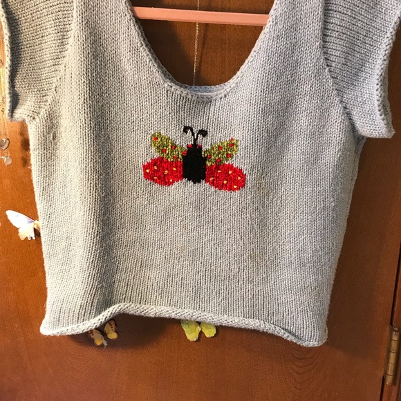 Sweater - Picture 1 of 4